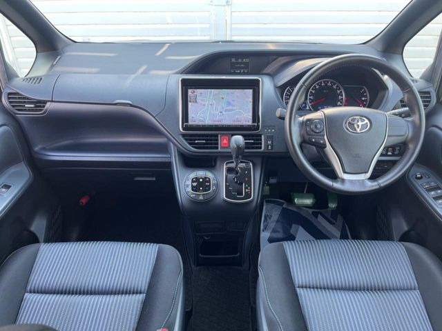 ヴォクシー2.0 ZS