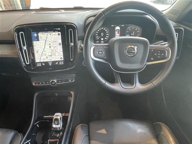 XC40T4 AWD インスクリプション 4WD