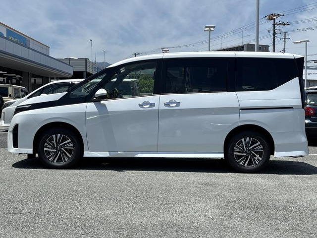 セレナ1.4 e-POWER ハイウェイスターV