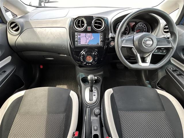 ノート1.2 X FOUR スマートセーフティエディション 4WD