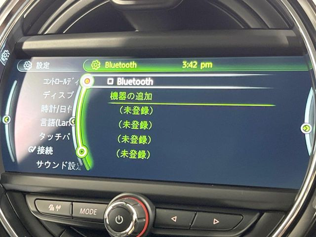 ��Bluetooth:���莝���̃X�}�[�g�t�H���ȂǂƐڑ����A�n���Y�t���[�ʘb��Տꊴ����~���[�W�b�N�Đ������y���݂��������܂��B�����ڑ��ł��̂Ŕς킵��������܂����