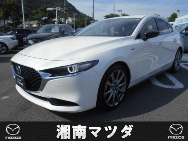 MAZDA3セダン