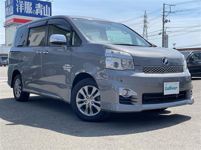 ヴォクシー2.0 ZS 煌III 4WD