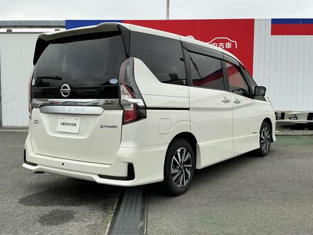 セレナ1.2 e-POWER ハイウェイスターV