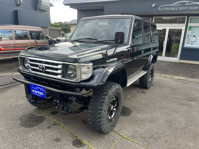 ランドクルーザー704.2 LX ディーゼル 4WD