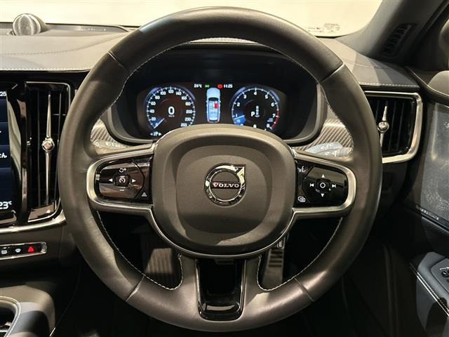 V90B6 AWD Rデザイン 4WD