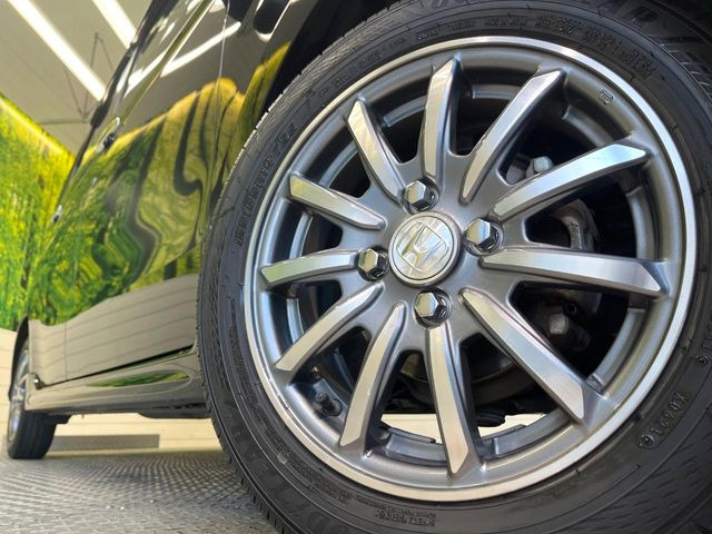 �y����14�C���`�A���~�z�C�[���z�O�ςɃ}�b�`���������A���~�z�C�[���𑕒����Ă���܂��B�e��ЊO�A���~�z�C�[����A�X�^�b�h���X�^�C�����戵�����Ă���܂��B���񂲑��k����������