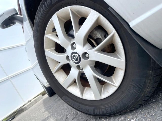�y����15�C���`�A���~�z�C�[���z�O�ςɃ}�b�`���������A���~�z�C�[���𑕒����Ă���܂��B�e��ЊO�A���~�z�C�[����A�X�^�b�h���X�^�C�����戵�����Ă���܂��B���񂲑��k����������