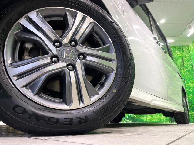 �y����16�C���`�A���~�z�C�[���z�O�ςɃ}�b�`���������A���~�z�C�[���𑕒����Ă���܂��B�e��ЊO�A���~�z�C�[����A�X�^�b�h���X�^�C�����戵�����Ă���܂��B���񂲑��k����������