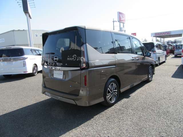 セレナ1.4 e-POWER ルキシオン