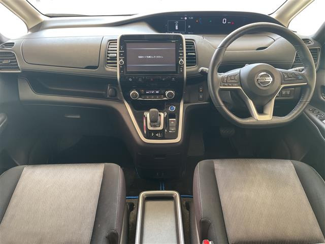 セレナ1.2 e-POWER ハイウェイスターV