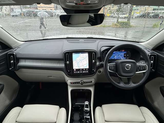 XC40ウルトラ B4 AWD 4WD
