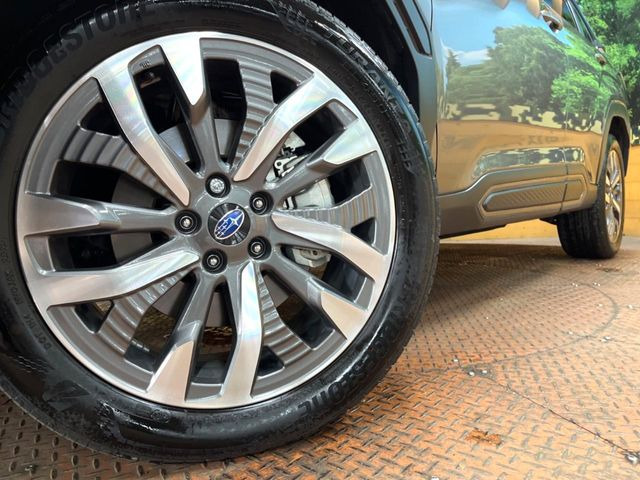 �y�����A���~�z�C�[���z�O�ςɃ}�b�`���������A���~�z�C�[���𑕒����Ă���܂��B�e��ЊO�A���~�z�C�[����A�X�^�b�h���X�^�C�����戵�����Ă���܂��B���񂲑��k����������