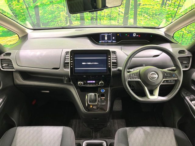 セレナ1.2 e-POWER ハイウェイスターV