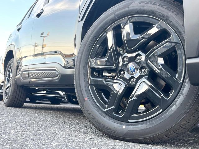 �y�����A���~�z�C�[���z�O�ςɃ}�b�`���������A���~�z�C�[���𑕒����Ă���܂��B�e��ЊO�A���~�z�C�[����A�X�^�b�h���X�^�C�����戵�����Ă���܂��B���񂲑��k����������