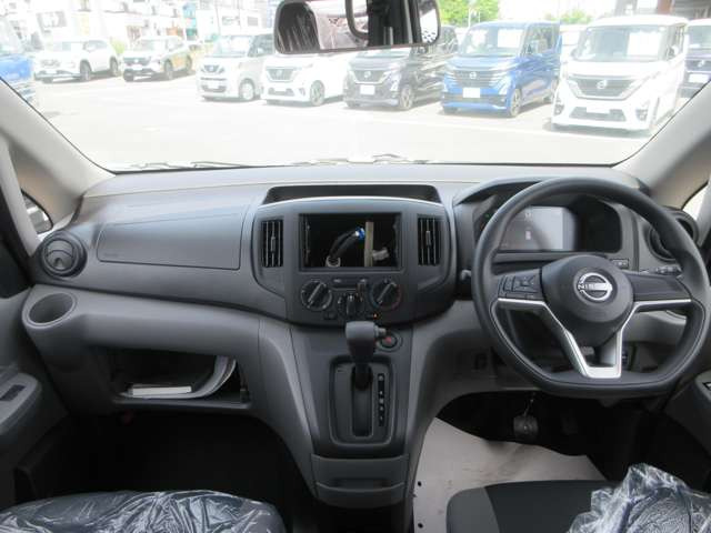 NV200バネットバン1.6 DX