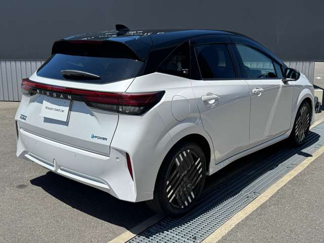 ノートオーラ1.2 G レザーエディション