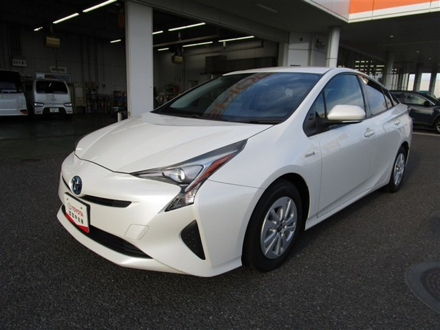 プリウス1.8 S