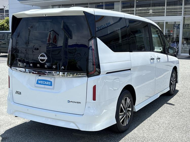 セレナ1.4 e-POWER ハイウェイスターV