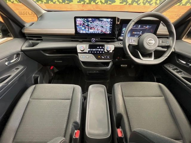 セレナ1.4 e-4ORCE ハイウェイスターV 4WD