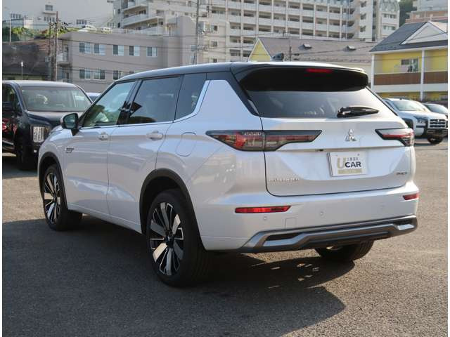 アウトランダーPHEV 2.4 P 4WD