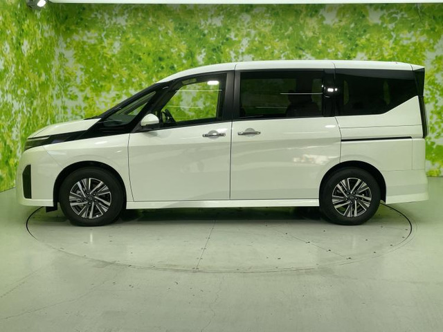 セレナ1.4 e-POWER ハイウェイスターV
