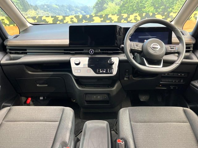 セレナ1.4 e-POWER ハイウェイスターV
