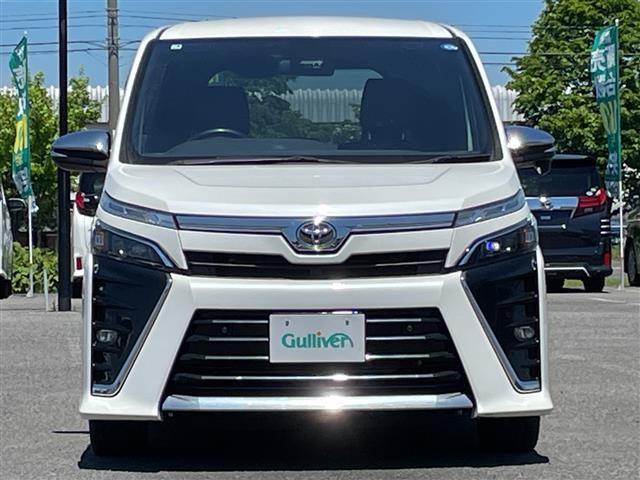 ヴォクシー2.0 ZS 煌III 4WD