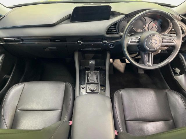 MAZDA3セダン1.8 XD Lパッケージ