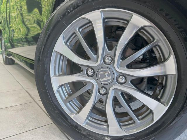 �y����14�C���`�A���~�z�C�[���z�O�ςɃ}�b�`���������A���~�z�C�[���𑕒����Ă���܂��B�e��ЊO�A���~�z�C�[����A�X�^�b�h���X�^�C�����戵�����Ă���܂��B���񂲑��k����������