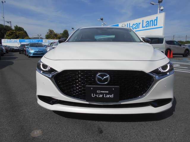 MAZDA3セダン