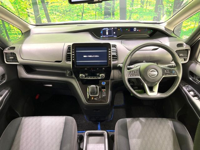 セレナ1.2 e-POWER ハイウェイスターV