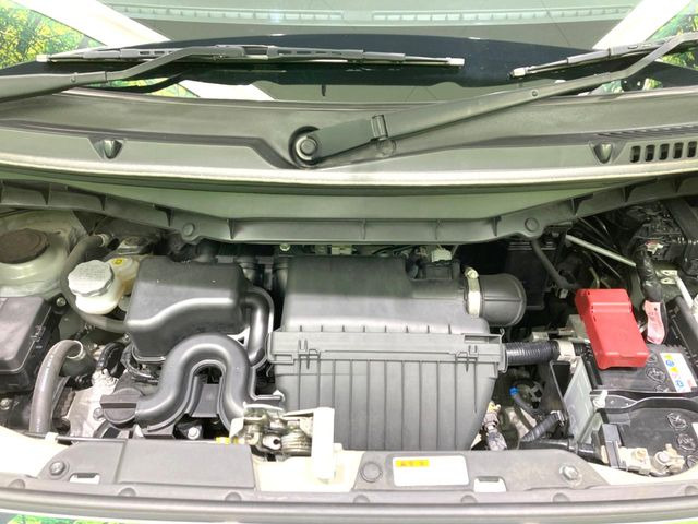 親切・丁寧な専門メカニックスタッフが応対!・車検・点検整備・事故等の修理などアフターサービスも安心。お車のカスタマイズもネクステージのサービススタッフまでご相談ください!