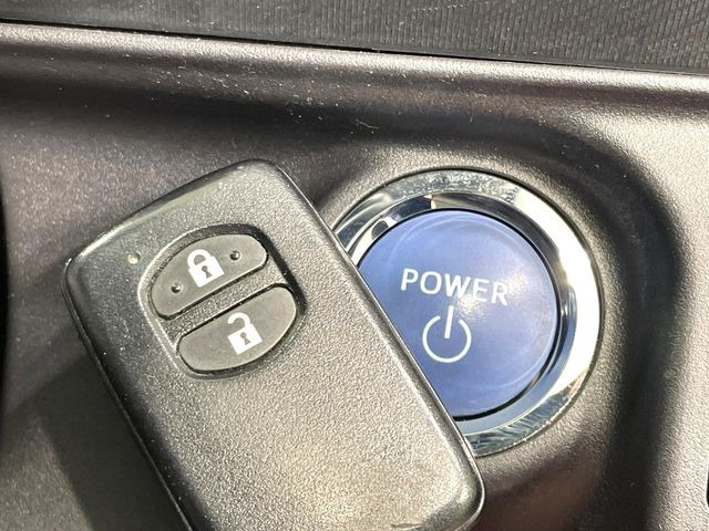 �y�X�}�[�g�L�[�z�J�o����|�P�b�g�ɓ��ꂽ�܂܂ł��h�A�̎{���E�������\�ȃX�}�[�g�L�[�𑕔��B�G���W���̃I���E�I�t�����J�M�����o���K�v����������Ƃ��Ă��֗��ł���