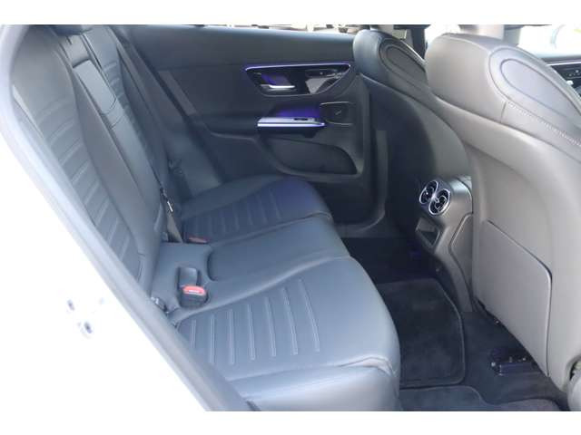 GLCクーペ220d 4マチック (ISG) 4WD