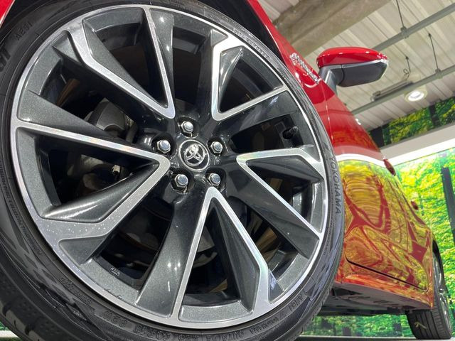 �y����17�C���`�A���~�z�C�[���z�O�ςɃ}�b�`���������A���~�z�C�[���𑕒����Ă���܂��B�e��ЊO�A���~�z�C�[����A�X�^�b�h���X�^�C�����戵�����Ă���܂��B���񂲑��k����������