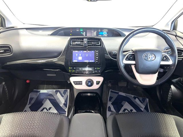 プリウス1.8 S セーフティ プラス
