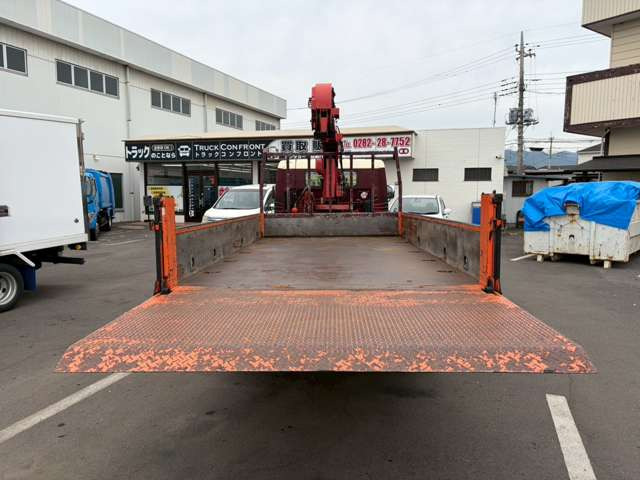 最寄り駅は岩舟駅or静和駅になります。