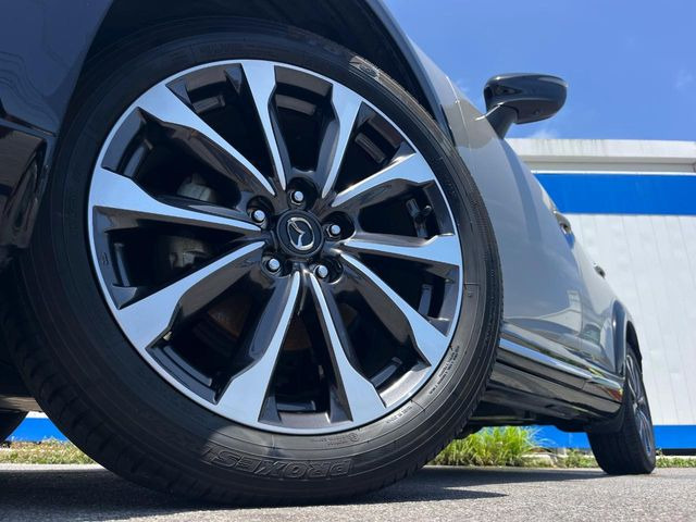 �y����18�C���`�A���~�z�C�[���z�O�ςɃ}�b�`���������A���~�z�C�[���𑕒����Ă���܂��B�e��ЊO�A���~�z�C�[����A�X�^�b�h���X�^�C�����戵�����Ă���܂��B���񂲑��k����������