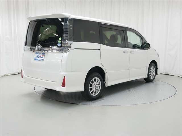 ヴォクシー2.0 ZS 煌II 4WD