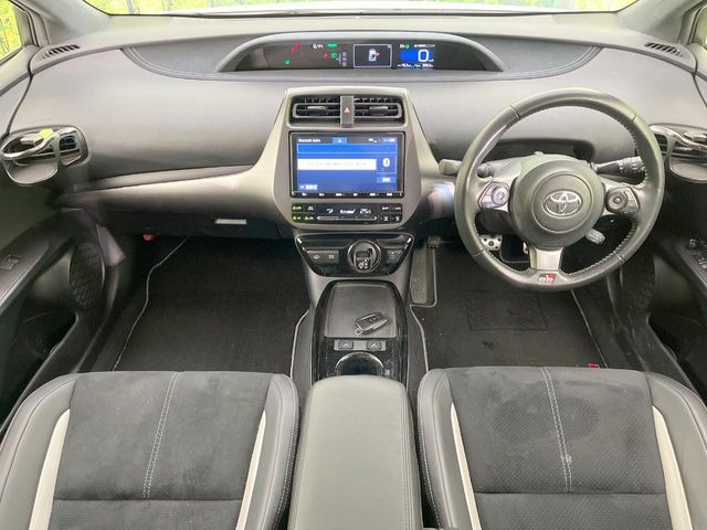 プリウスPHV1.8 S GR スポーツ