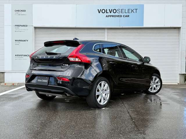 V40T3 インスクリプション