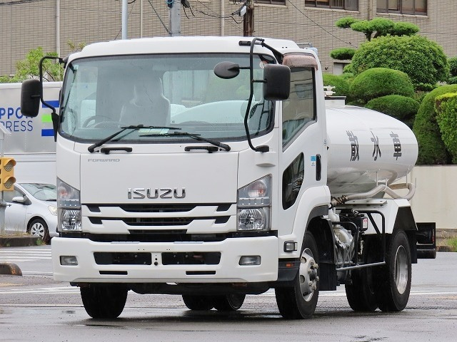 フォワード散水車