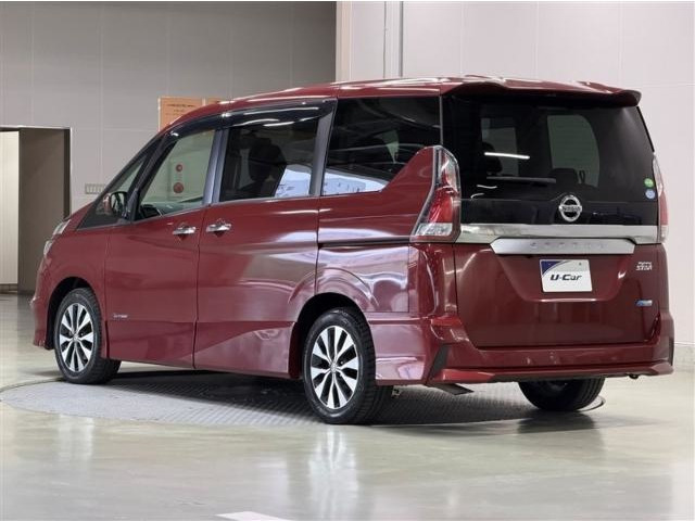 セレナ2.0 ハイウェイスター S-HYBRID