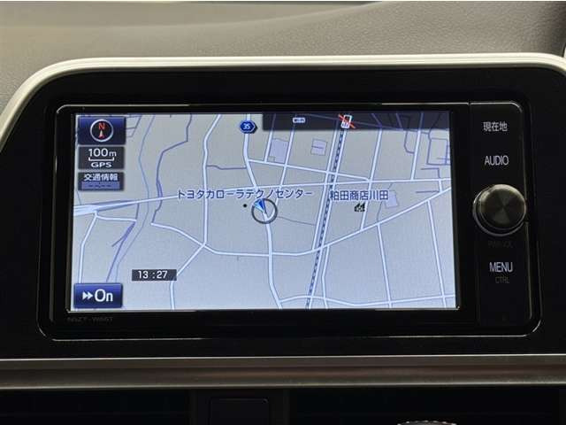 シエンタハイブリッド 1.5 G クエロ
