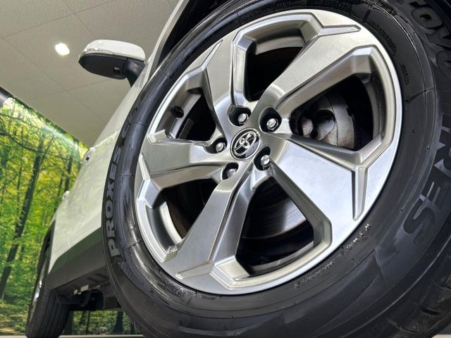 �y����18�C���`�A���~�z�C�[���z�O�ςɃ}�b�`���������A���~�z�C�[���𑕒����Ă���܂��B�e��ЊO�A���~�z�C�[����A�X�^�b�h���X�^�C�����戵�����Ă���܂��B���񂲑��k����������