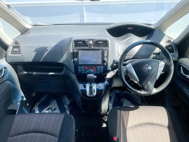 セレナ2.0 ハイウェイスターG S-HYBRID アドバンスドセーフティパッケージ