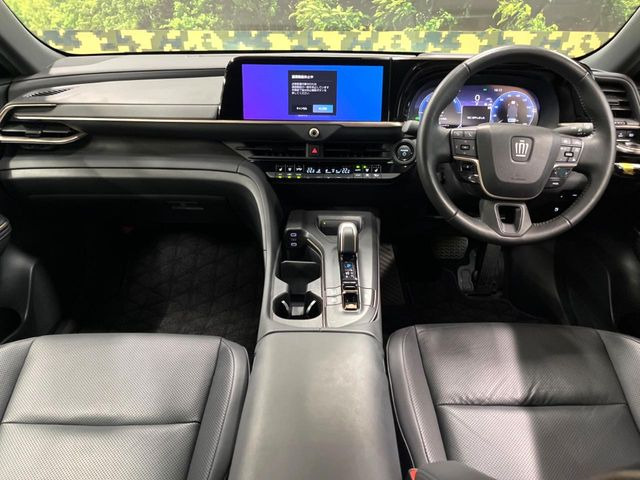 クラウンクロスオーバー2.5 G アドバンスト レザー パッケージ E-Four 4WD