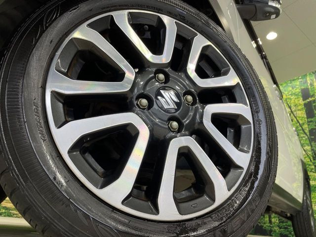 �y����15�C���`�A���~�z�C�[���z�O�ςɃ}�b�`���������A���~�z�C�[���𑕒����Ă���܂��B�e��ЊO�A���~�z�C�[����A�X�^�b�h���X�^�C�����戵�����Ă���܂��B���񂲑��k����������