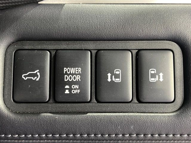 デリカD:5アーバンギア 2.2 G パワーパッケージ 4WD